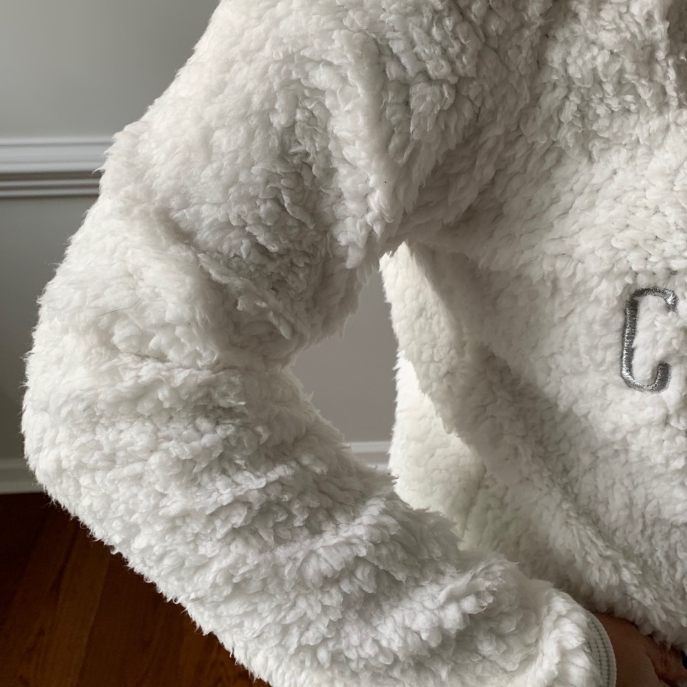 Fuzzy pullover - Picture 3 of 4